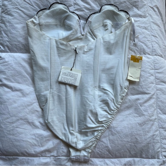 Strapless bodysuit - Picture 2 of 5